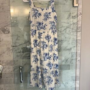 Classic White/Ivory Blue Floral Midi Dress